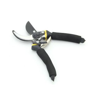 Garden Shears Fruit Tree Shears Pruning Shears (Color: Yellow)